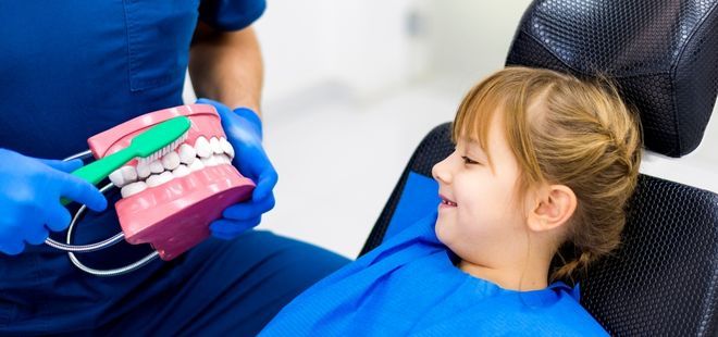 Preventiva. Enseñanza de higiene oral en Cantillana
